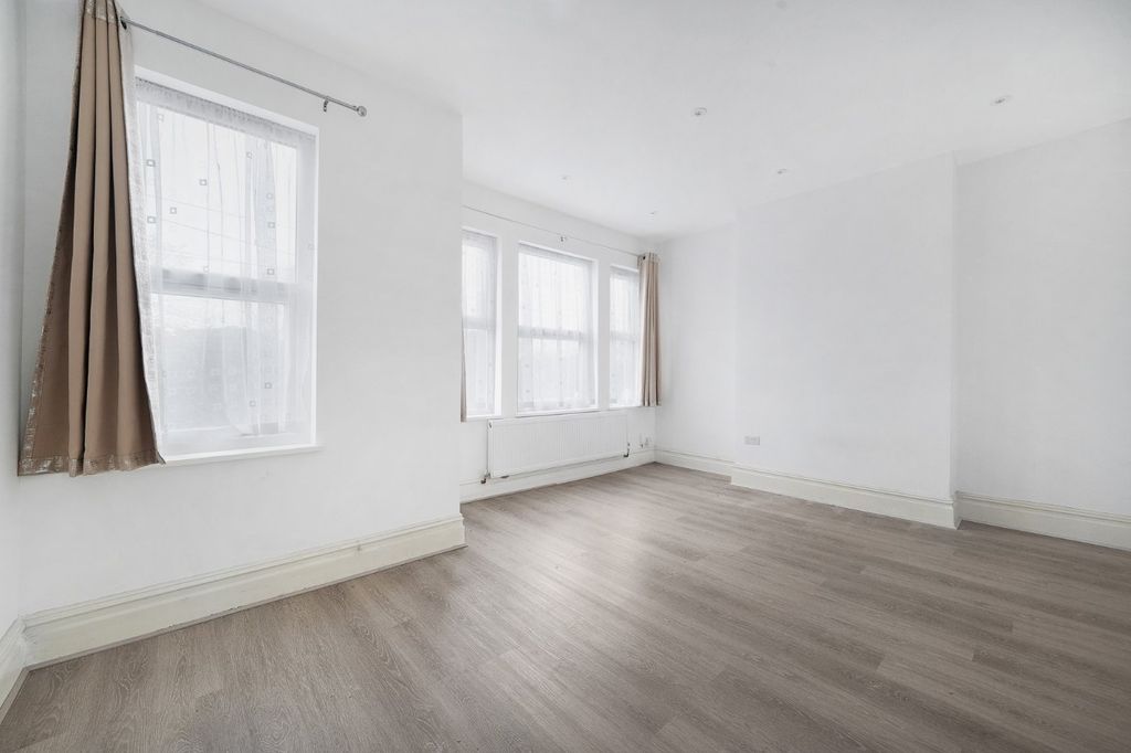 Property photo 1 of 12 Picture No. 06