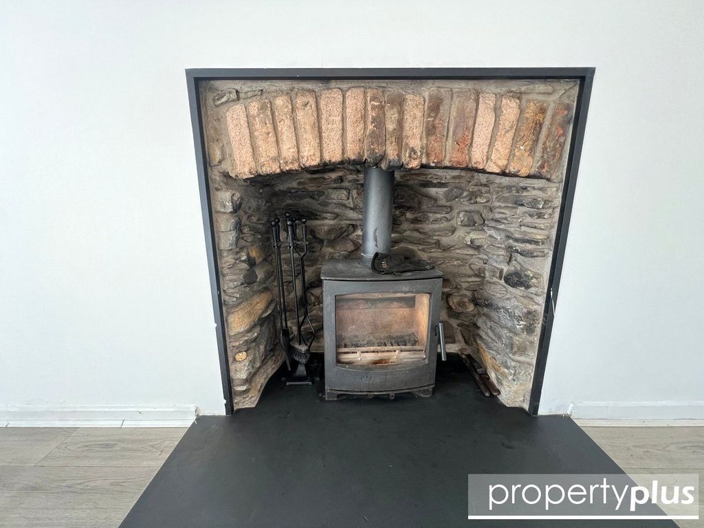 Property photo 2 of 14 Picture No. 15