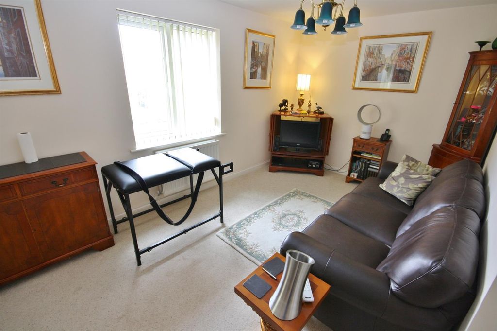 Property photo 2 of 6