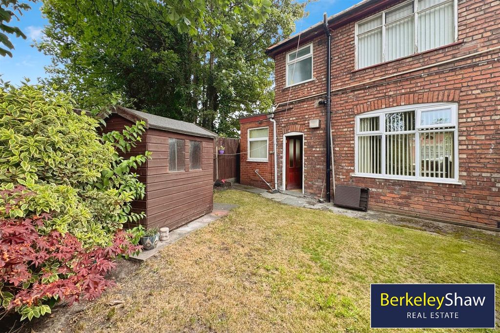 Property photo 1 of 17 Rear Garden (3)