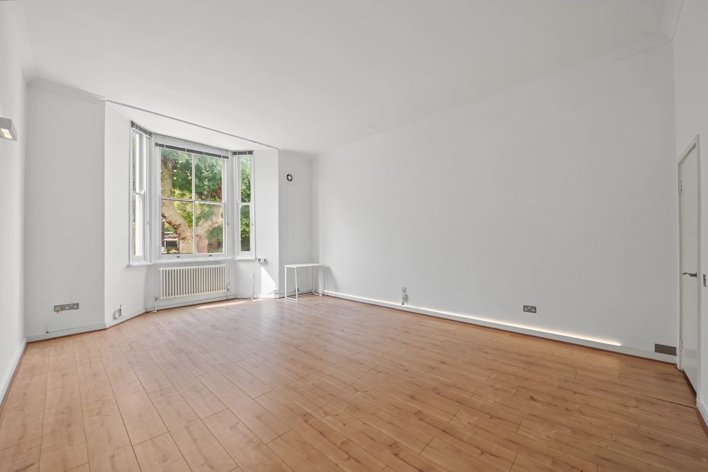 Property photo 2 of 7 4593154