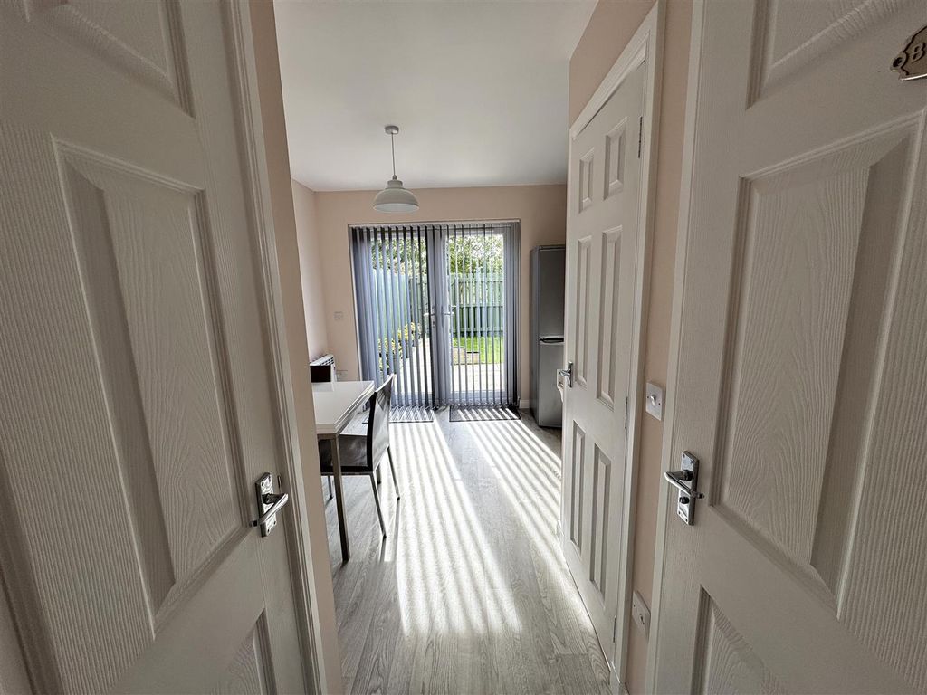 Property photo 2 of 14 Hallway To Kitchen.Jpg