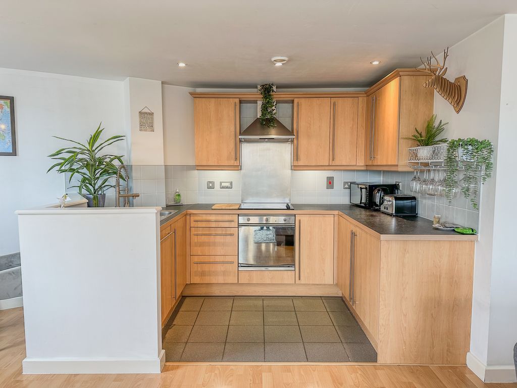 Property photo 2 of 18