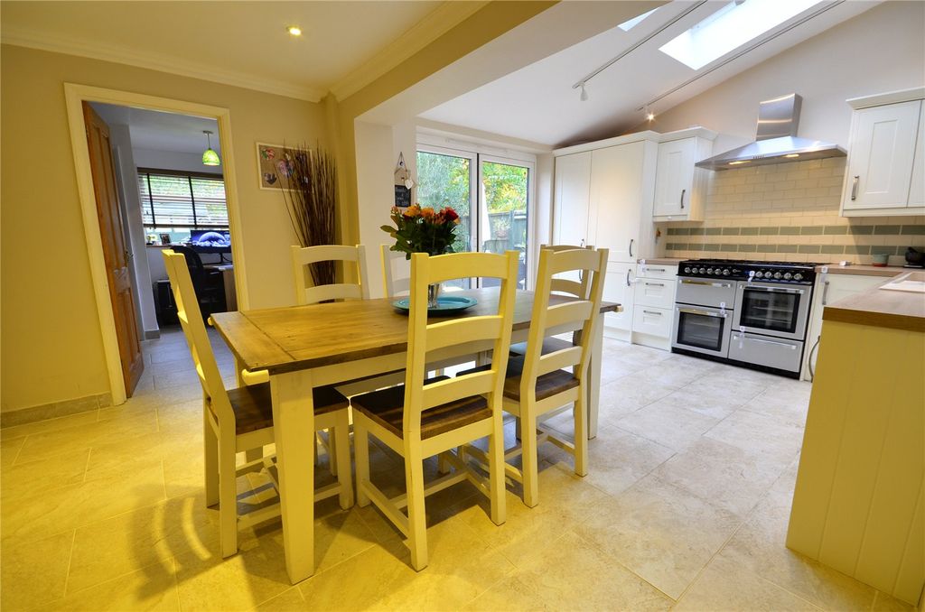 Property photo 2 of 25 Kitchen Diner