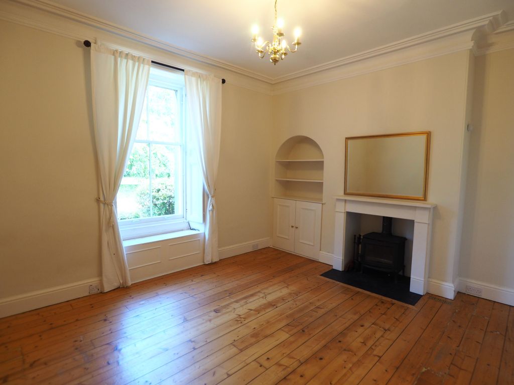 Property photo 2 of 44