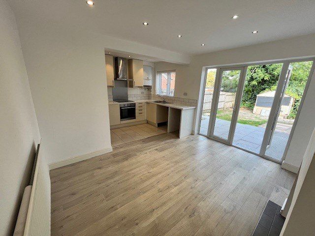Property photo 2 of 14 1
