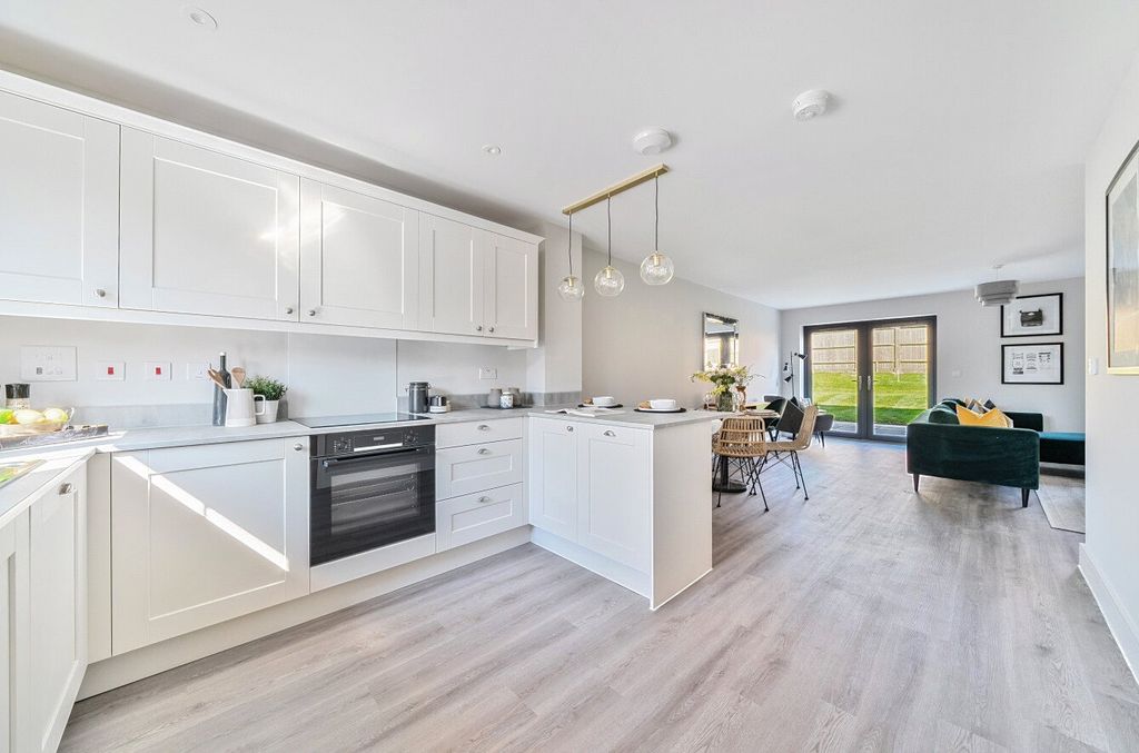 Property photo 2 of 11 Ightham Kitchen