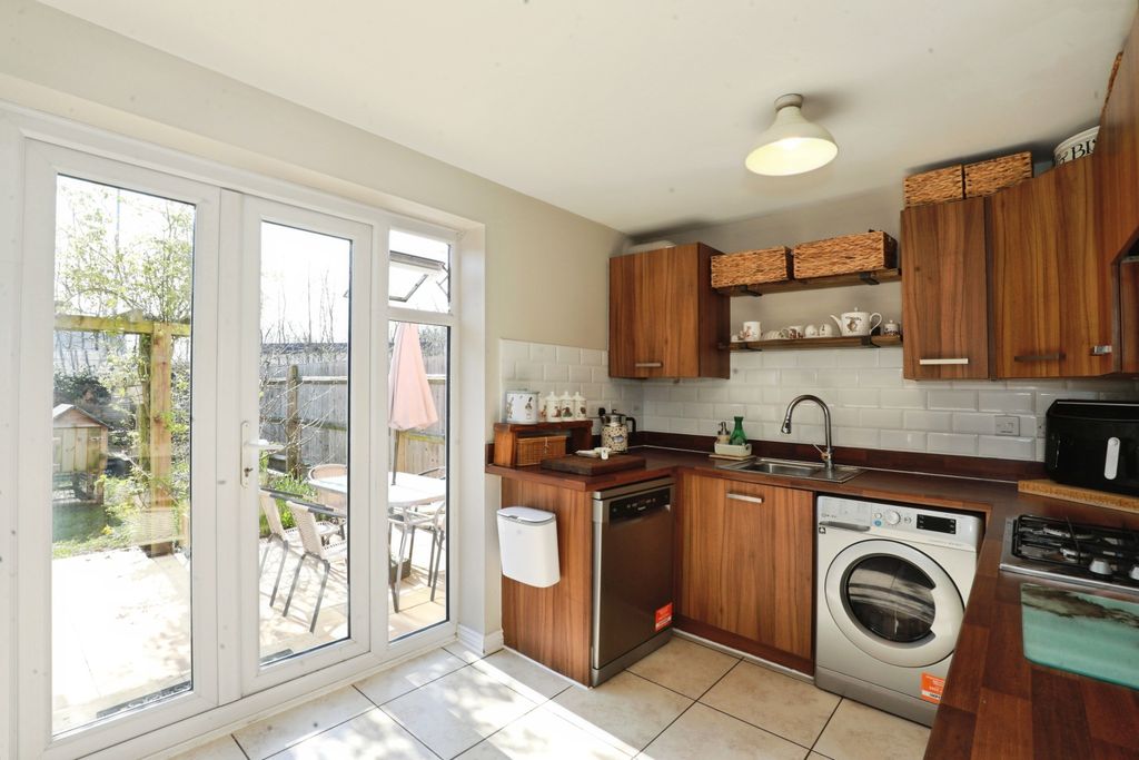 Property photo 3 of 21 7v5A5797