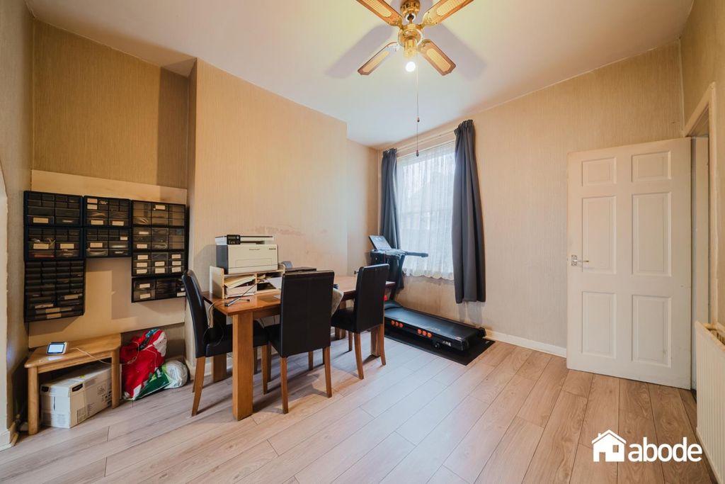 Property photo 3 of 10 Dsc02915-Hdr.Jpg