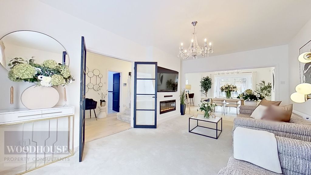 Property photo 3 of 32