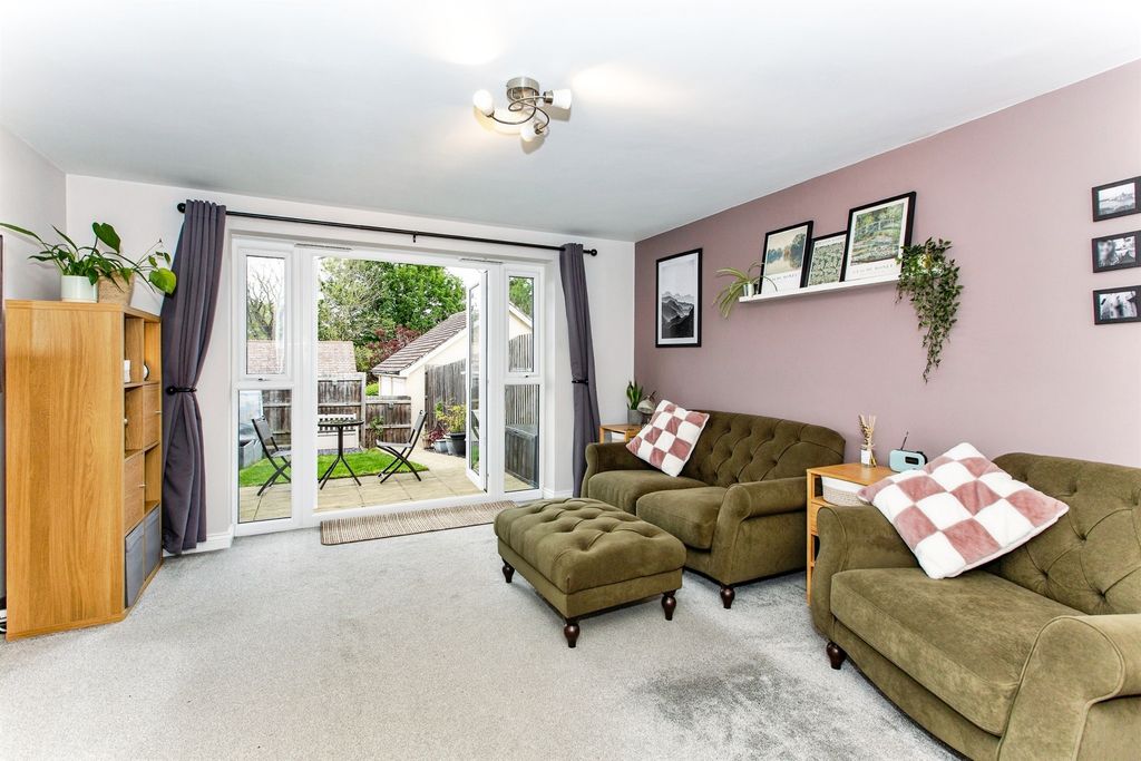 Property photo 3 of 16