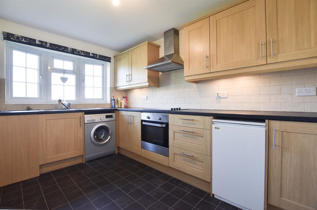 Property photo 2 of 14 Kitchen.Jpg