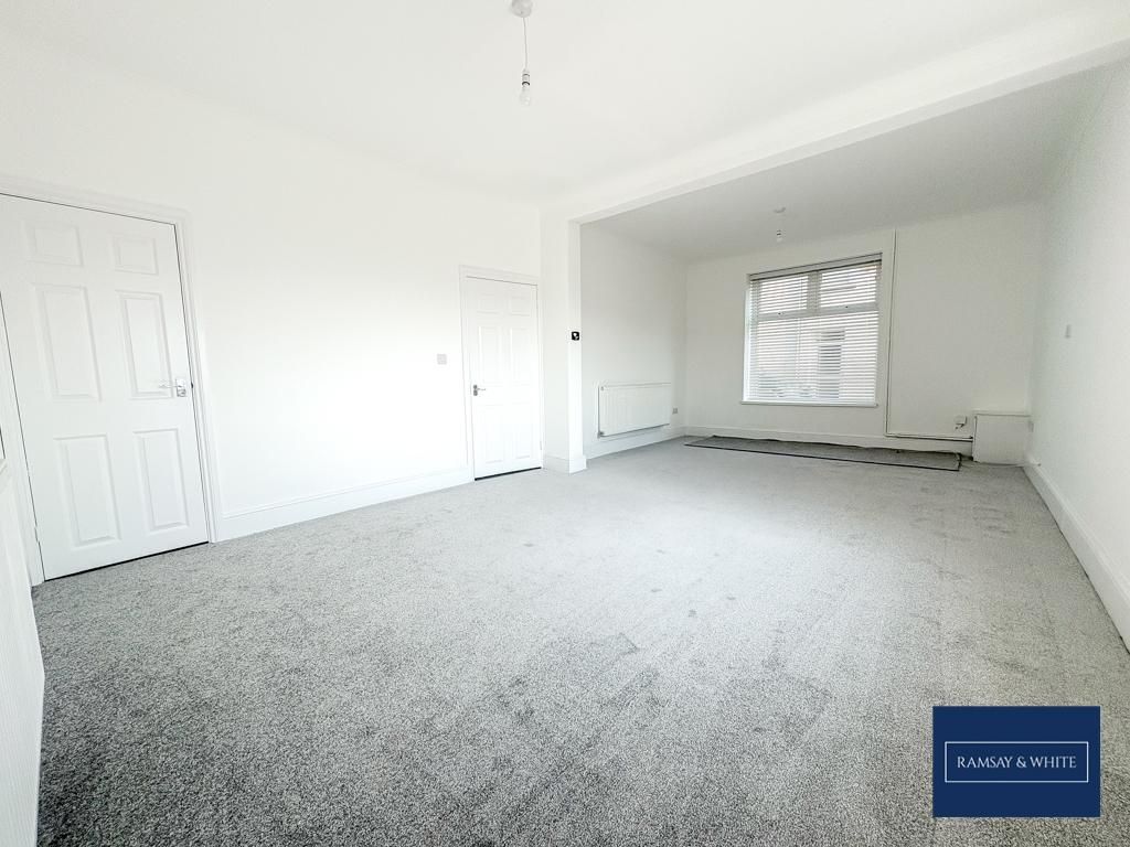 Property photo 3 of 11 Photo 3