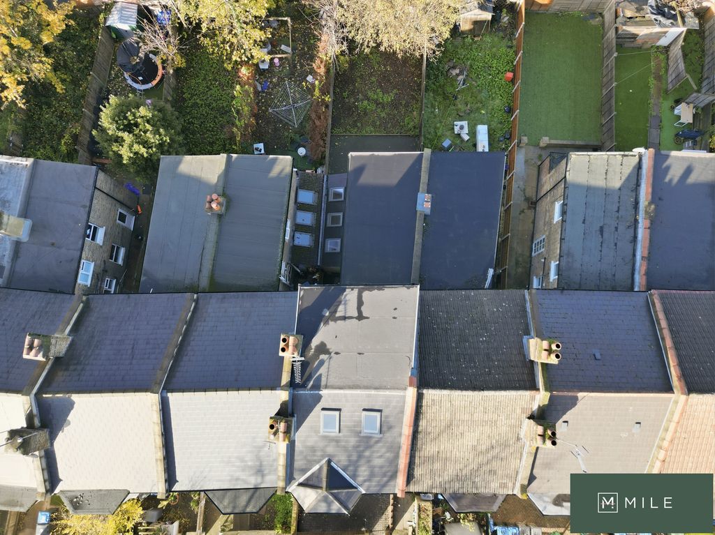 Property photo 2 of 22