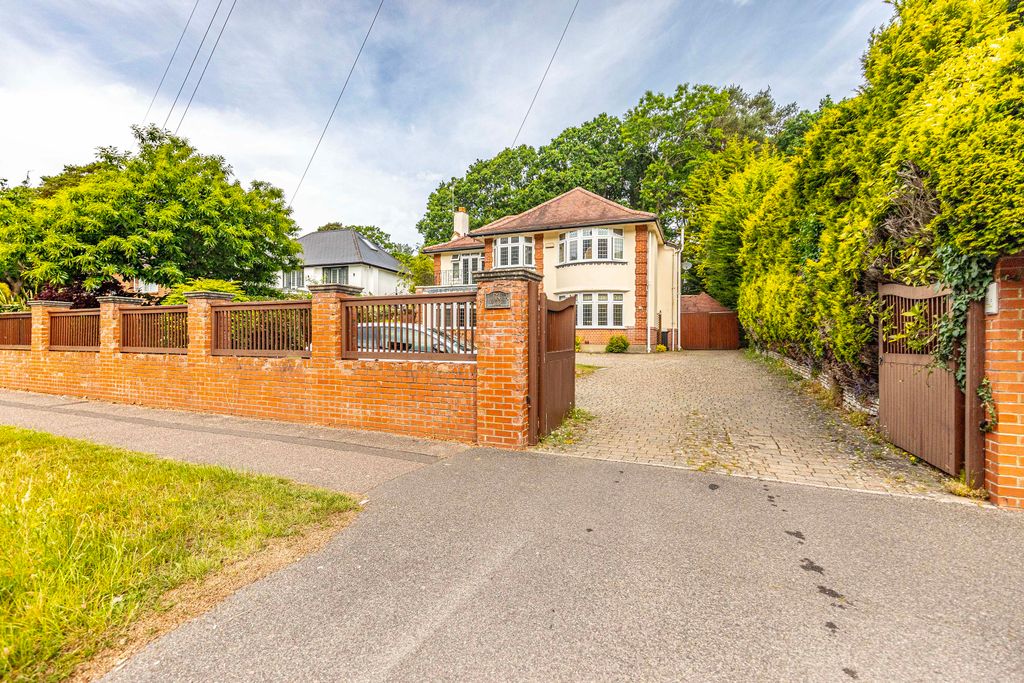 Property photo 1 of 35 346A2942