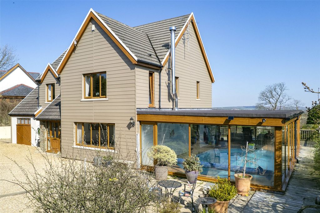 Property photo 2 of 53 Picture No. 08