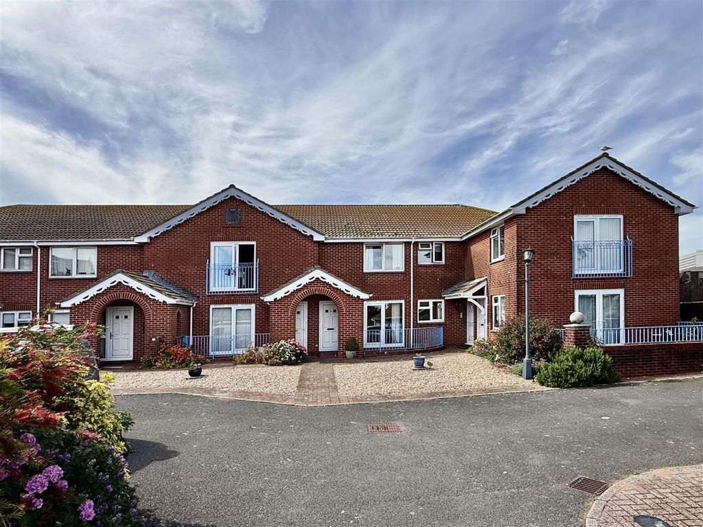 Property photo 1 of 18 Kingswater Court.Jpg
