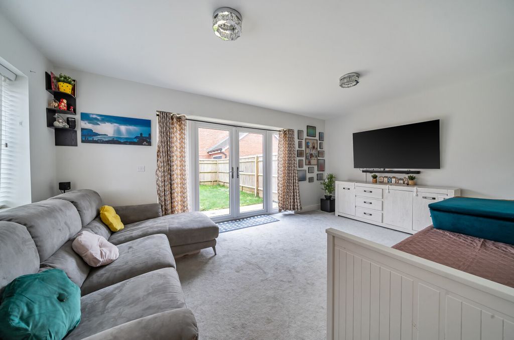 Property photo 2 of 21 1405703-5-699c7B8...