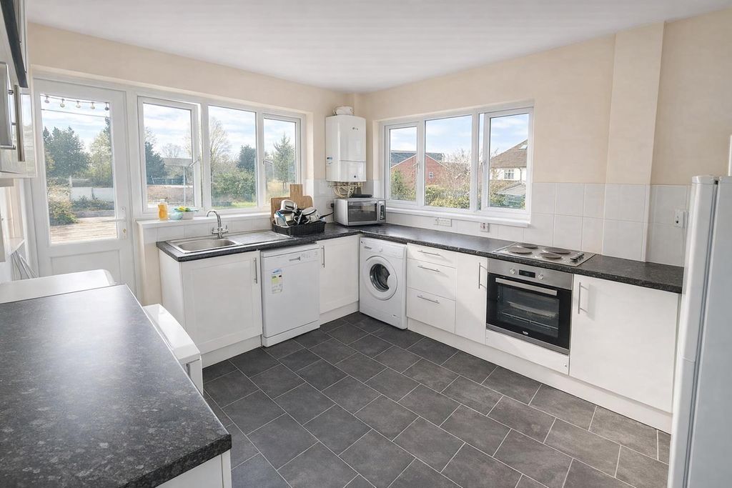 Property photo 2 of 5 222196cd-Af22-468F-Bdde-122Ffcd976Db.Png