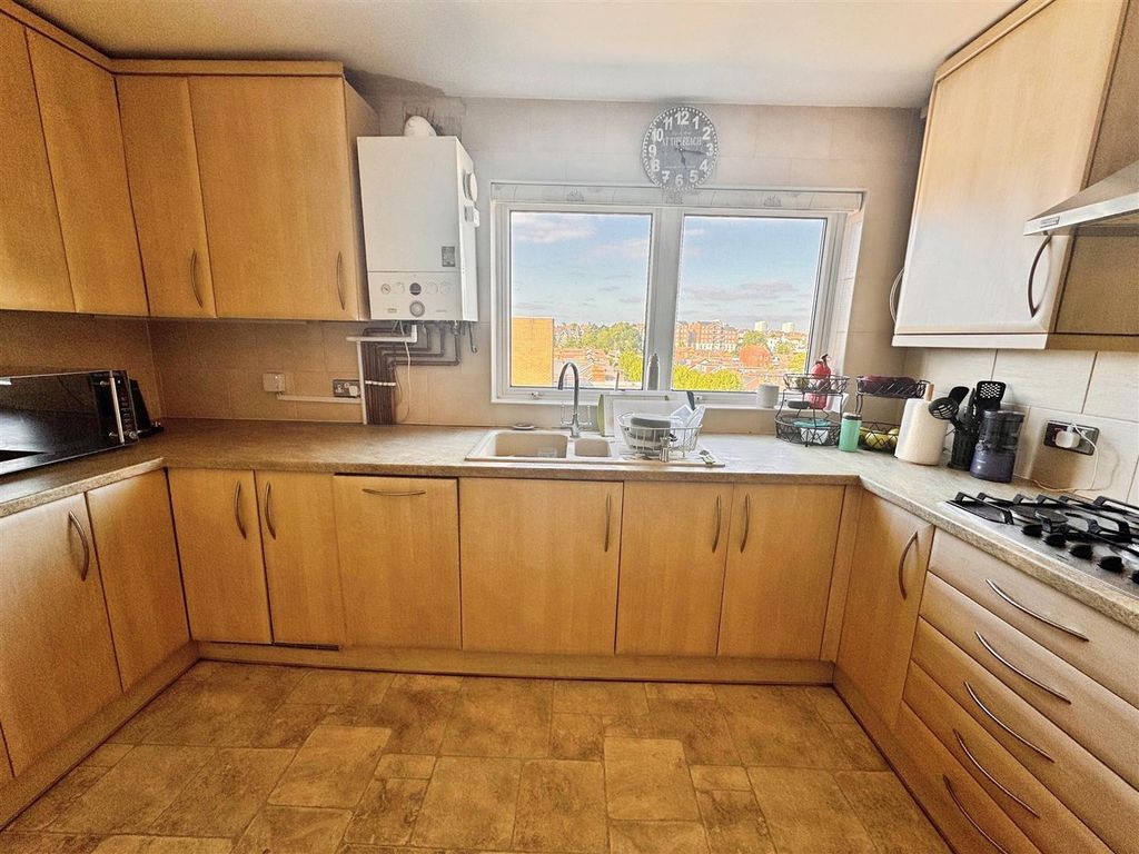 Property photo 2 of 13 5Ad99005-14.Jpg