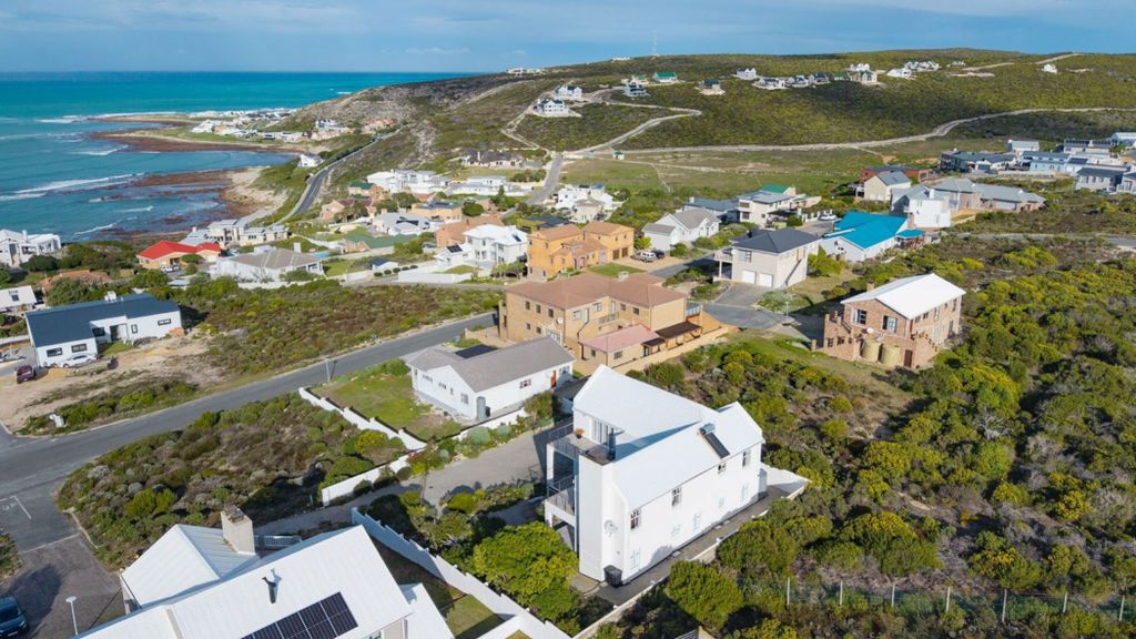 Property photo 2 of 27 1Sw1712791