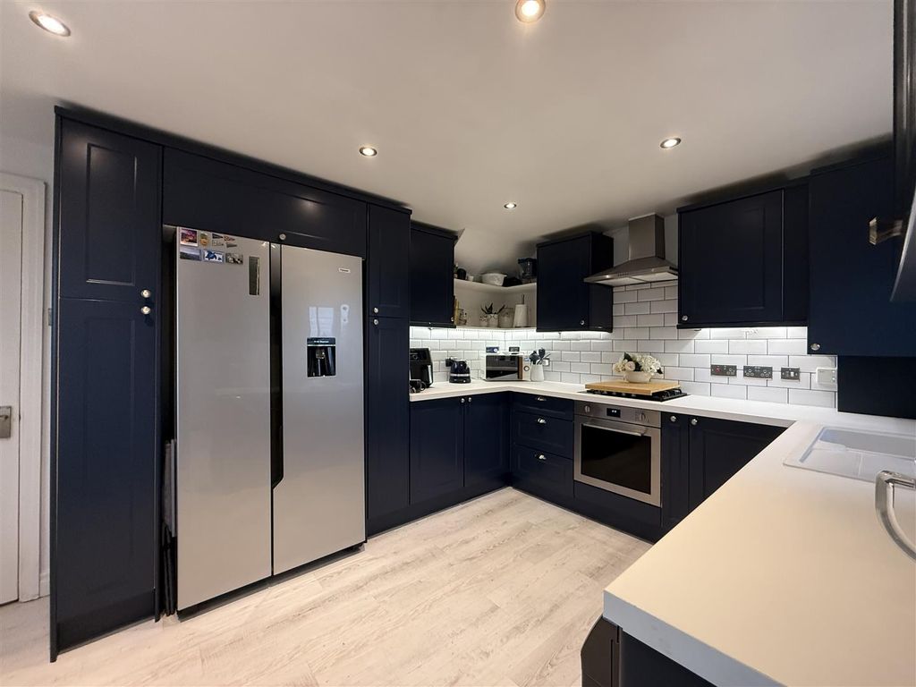 Property photo 3 of 13 Img_2394.Jpg