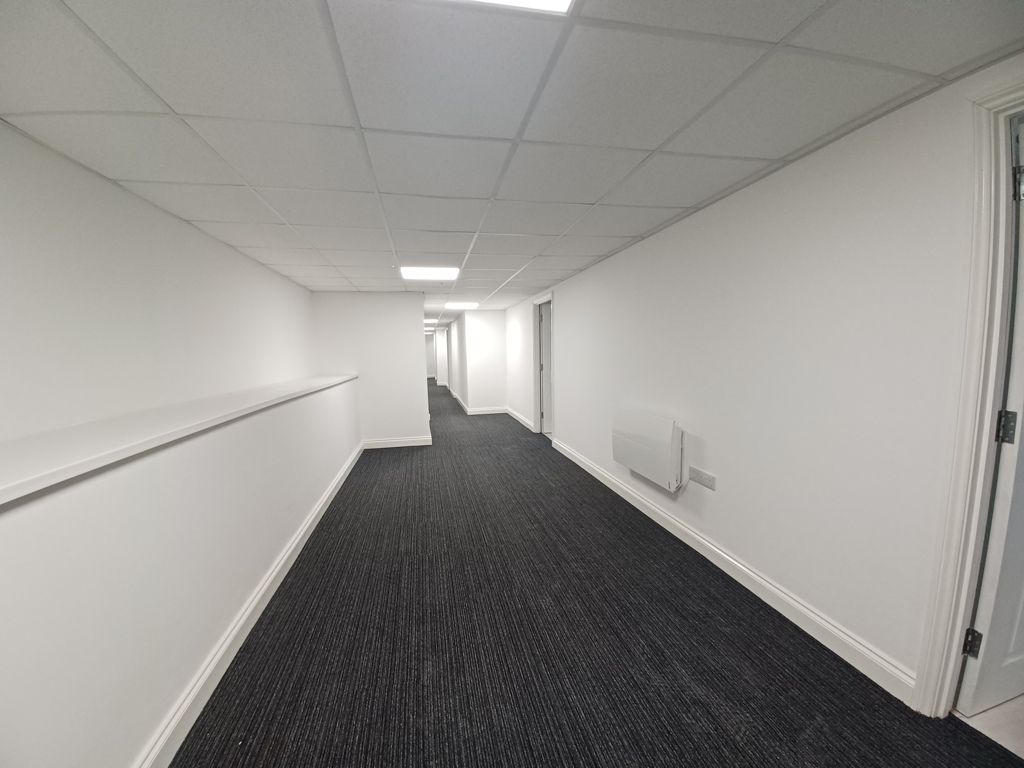 Property photo 3 of 8 Photo 16