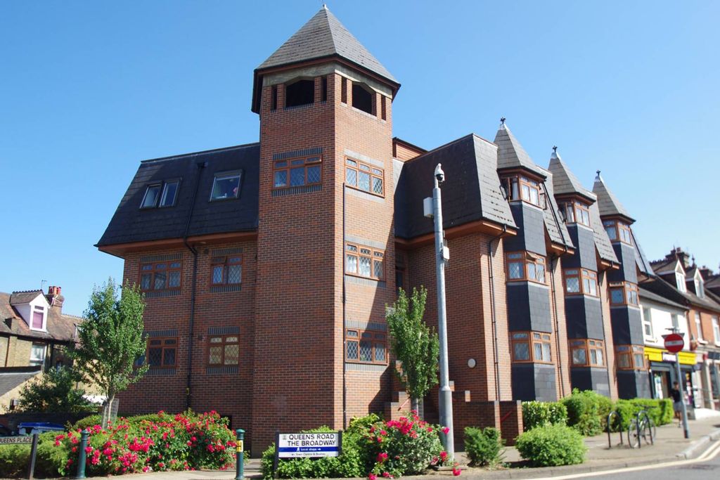 Property photo 2 of 6