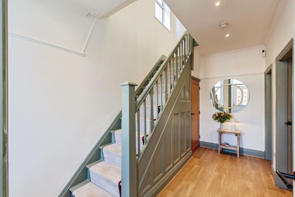 Property photo 3 of 32 3