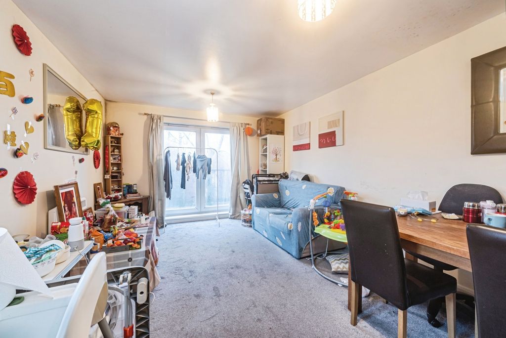 Property photo 3 of 7