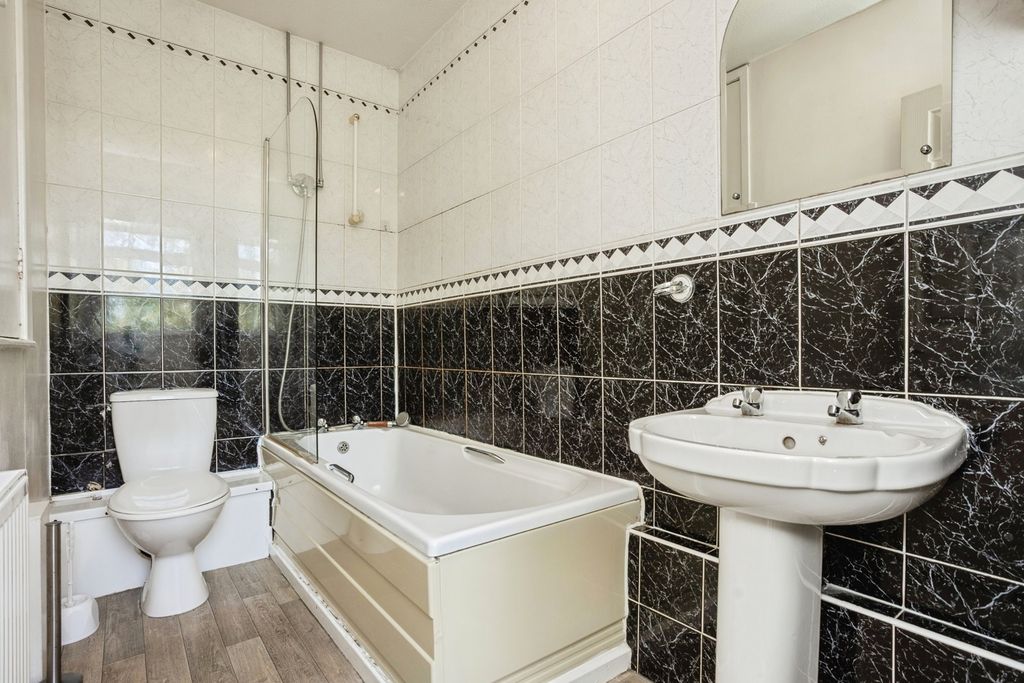 Property photo 3 of 15 Pbox-Img.Jpg