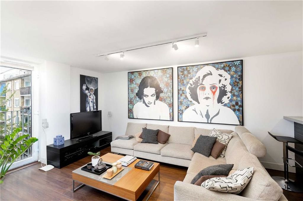 Property photo 2 of 7