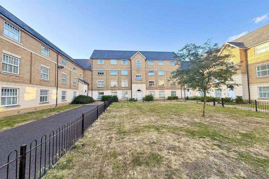 Property photo 1 of 5 (Main)