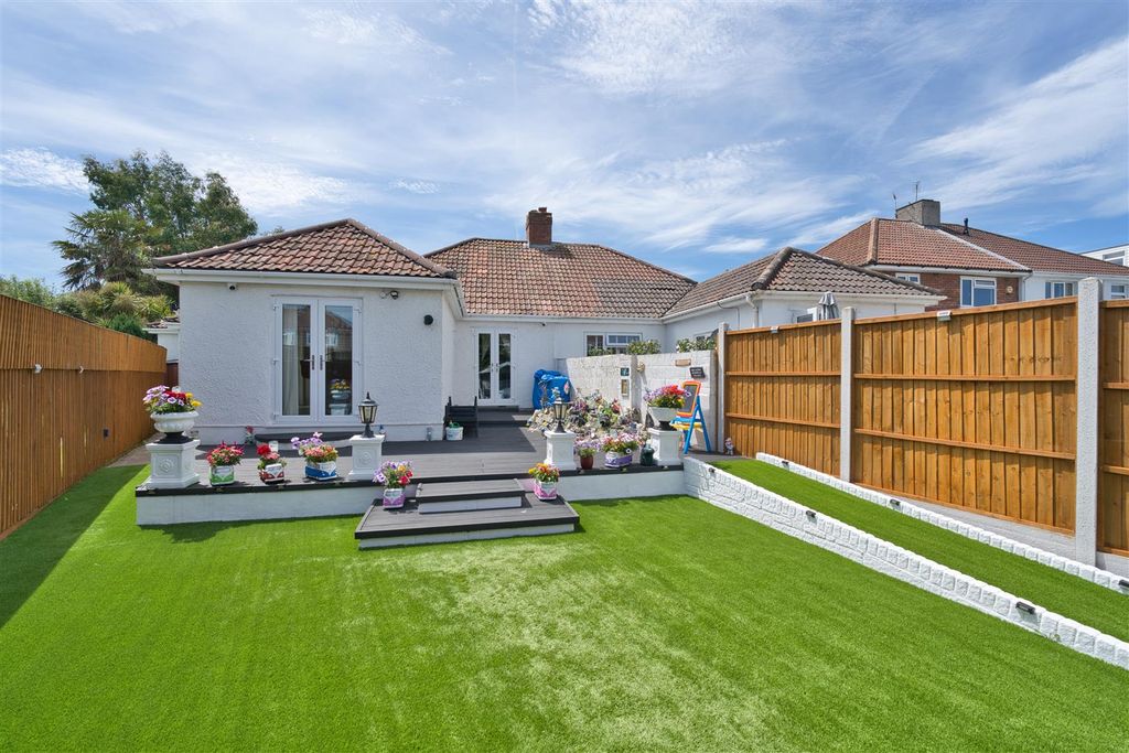 Property photo 3 of 20 Rear Garden 1.Jpg