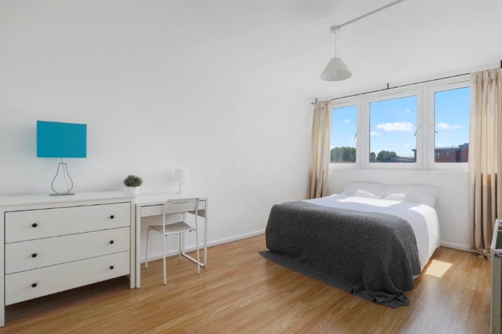 Property photo 2 of 5