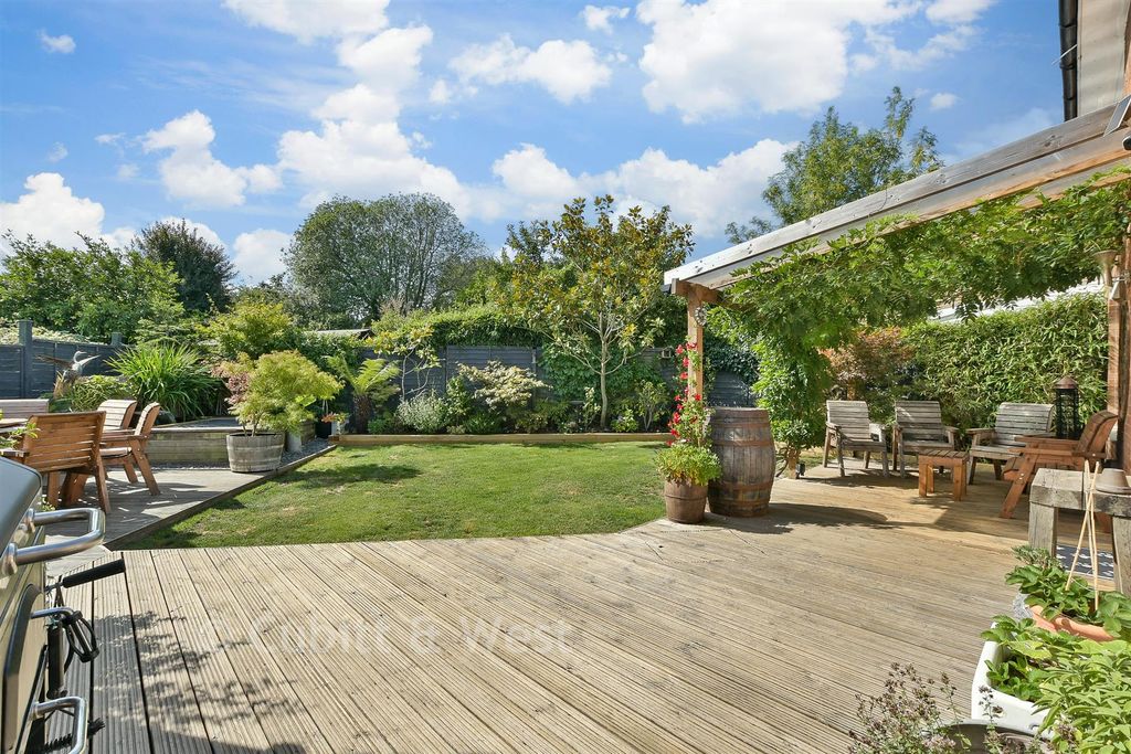 Property photo 2 of 20 Rear Garden