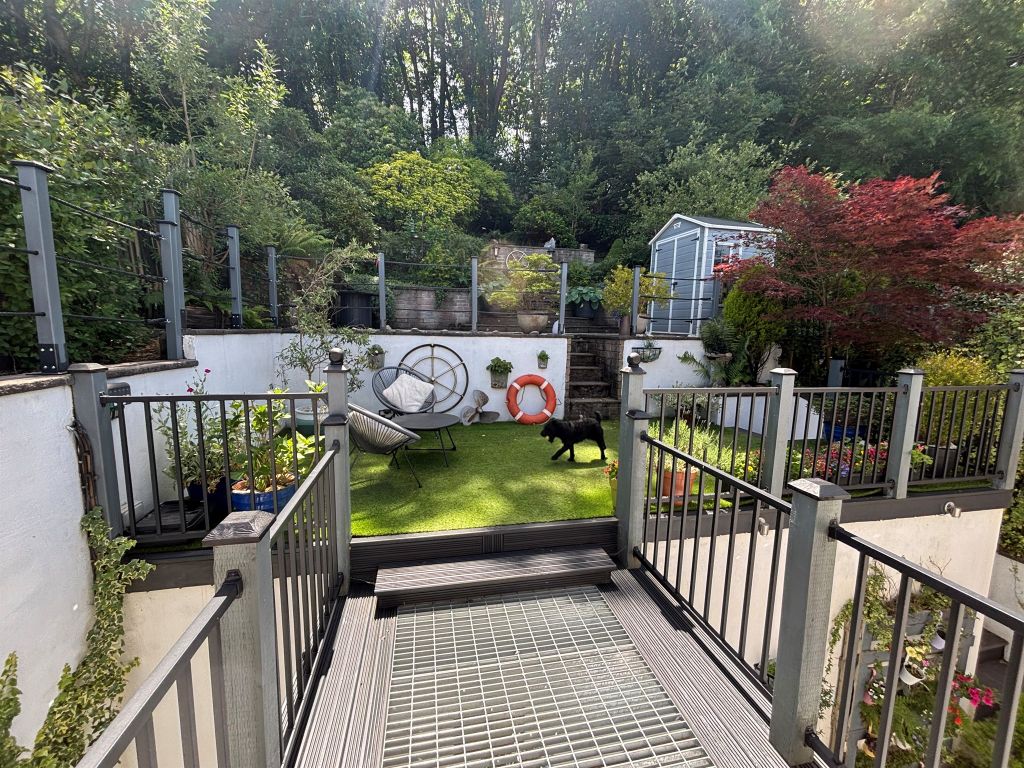 Property photo 3 of 20 Outdoor Space