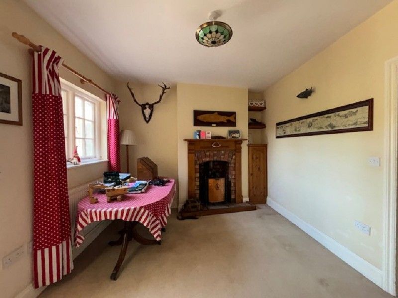 Property photo 3 of 9 Dining Room