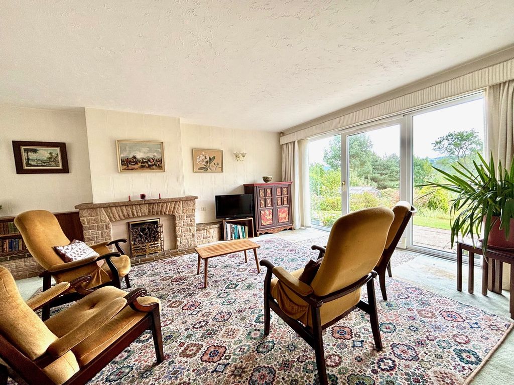Property photo 3 of 25