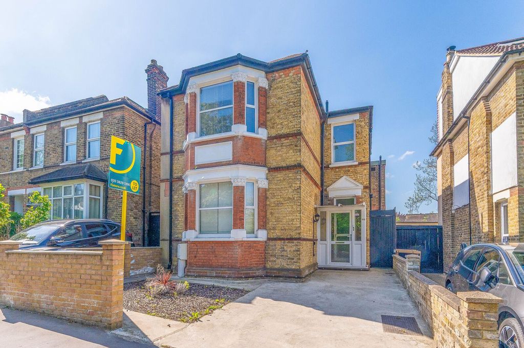 Property photo 1 of 24