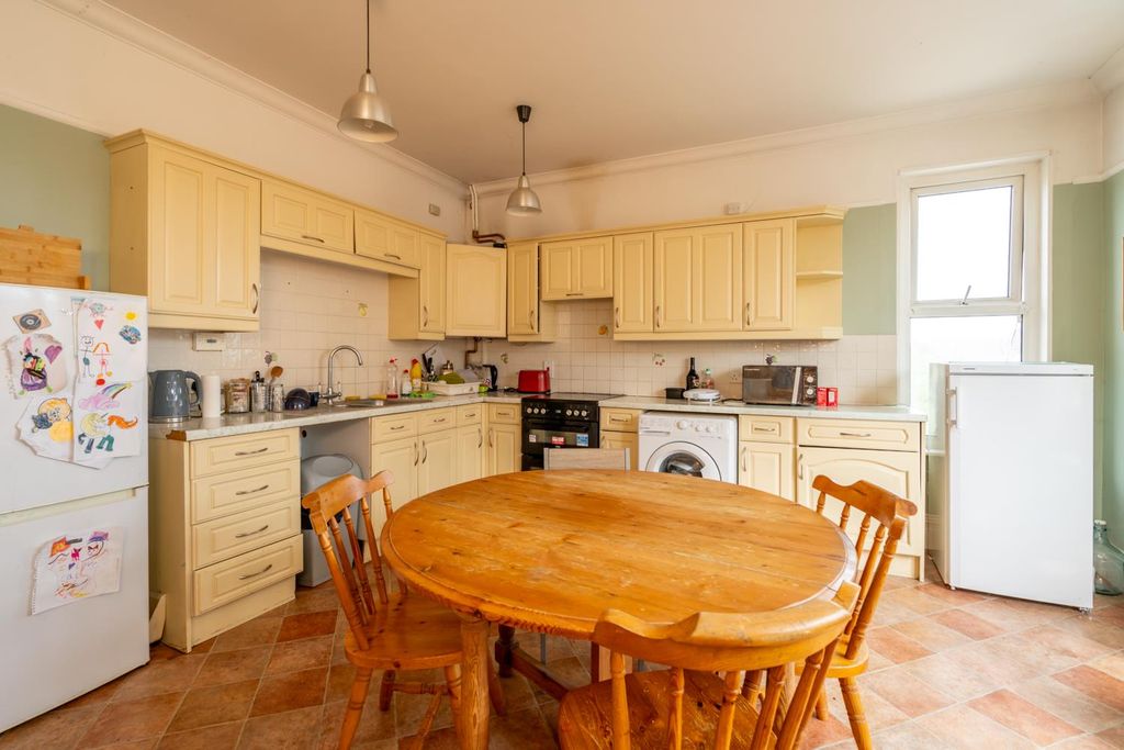 Property photo 3 of 14 Kitchen Diner (2).Jpg