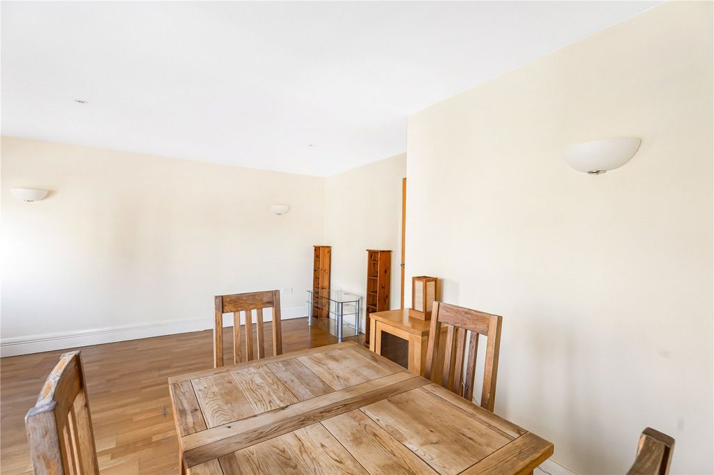 Property photo 3 of 13 Picture No. 02