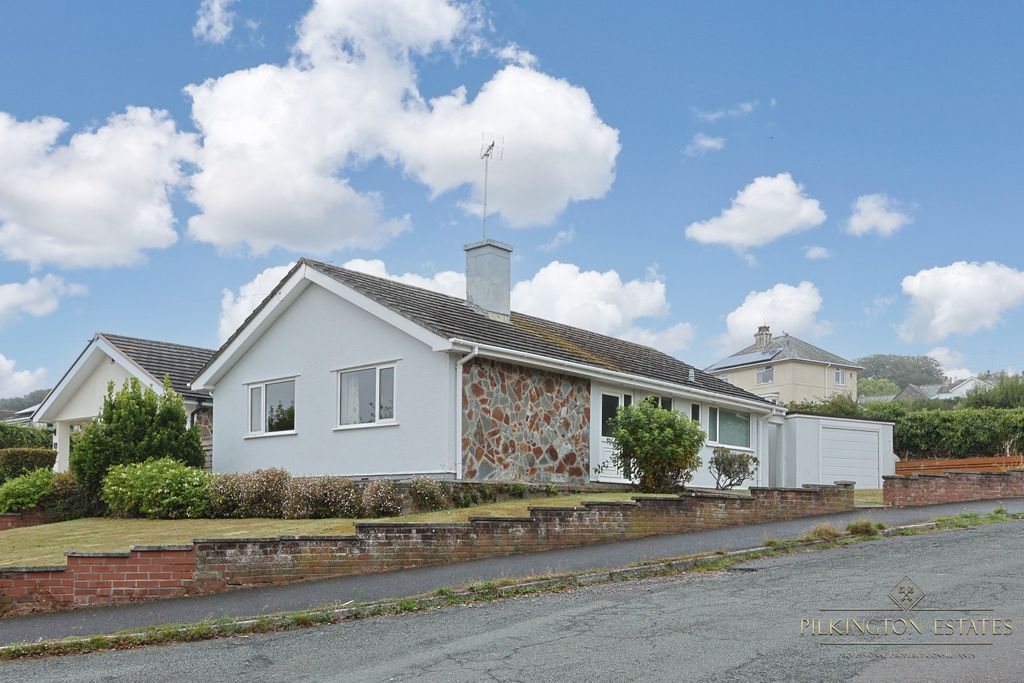 Property photo 1 of 18 4331601