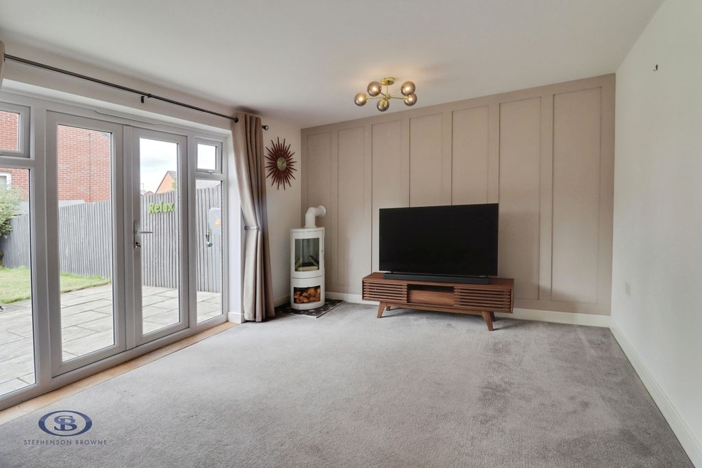 Property photo 3 of 27 Pbox-Img.Jpg