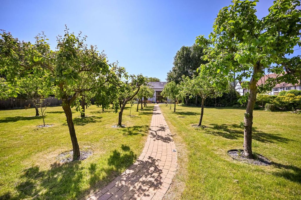 Property photo 1 of 22