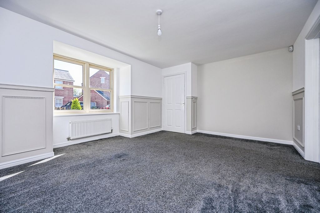 Property photo 2 of 19 Pbox-Img.Jpg