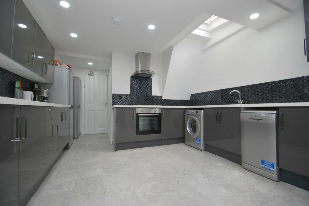 Property photo 1 of 11 Photo 1