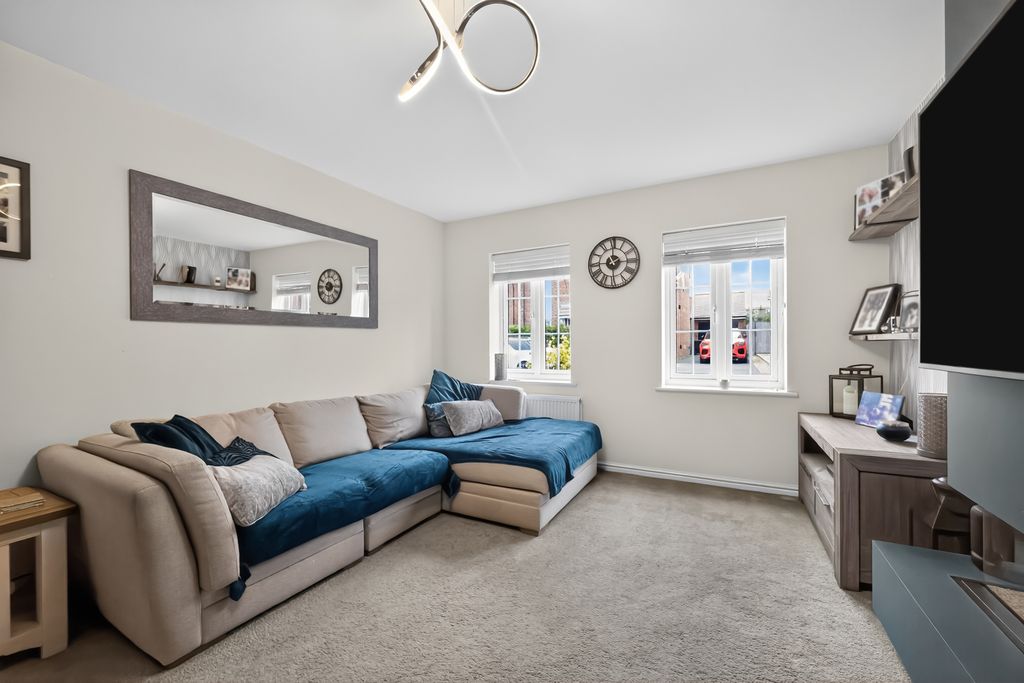 Property photo 3 of 20