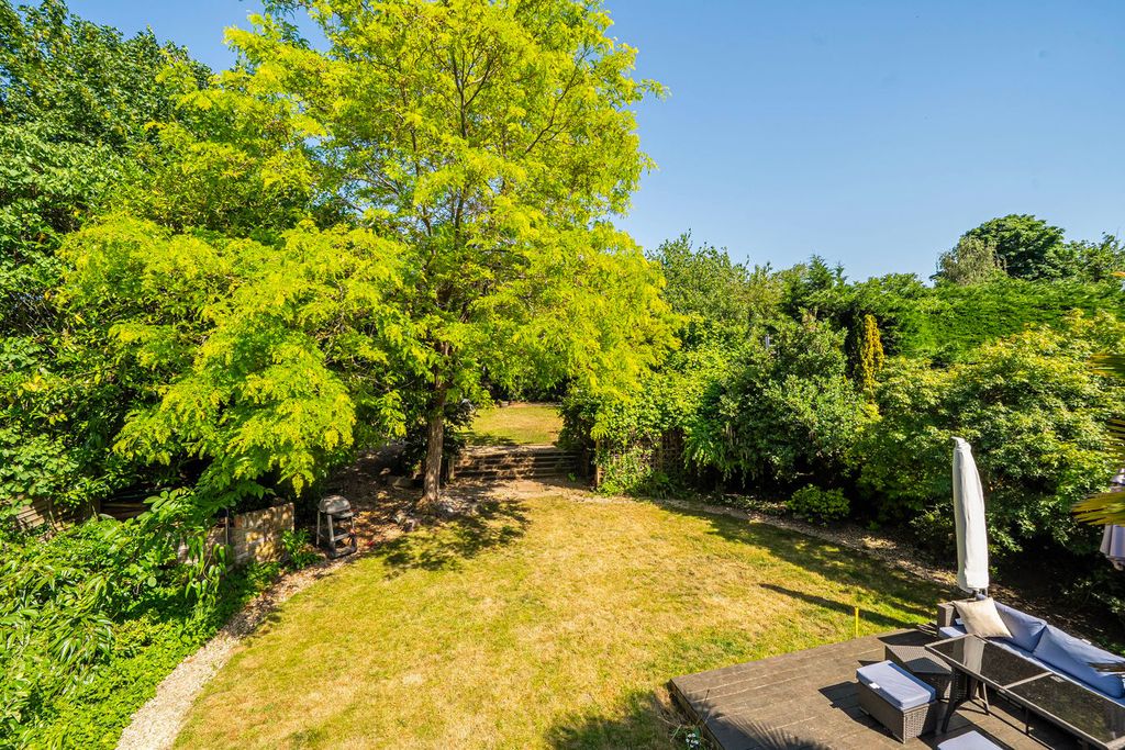 Property photo 2 of 45