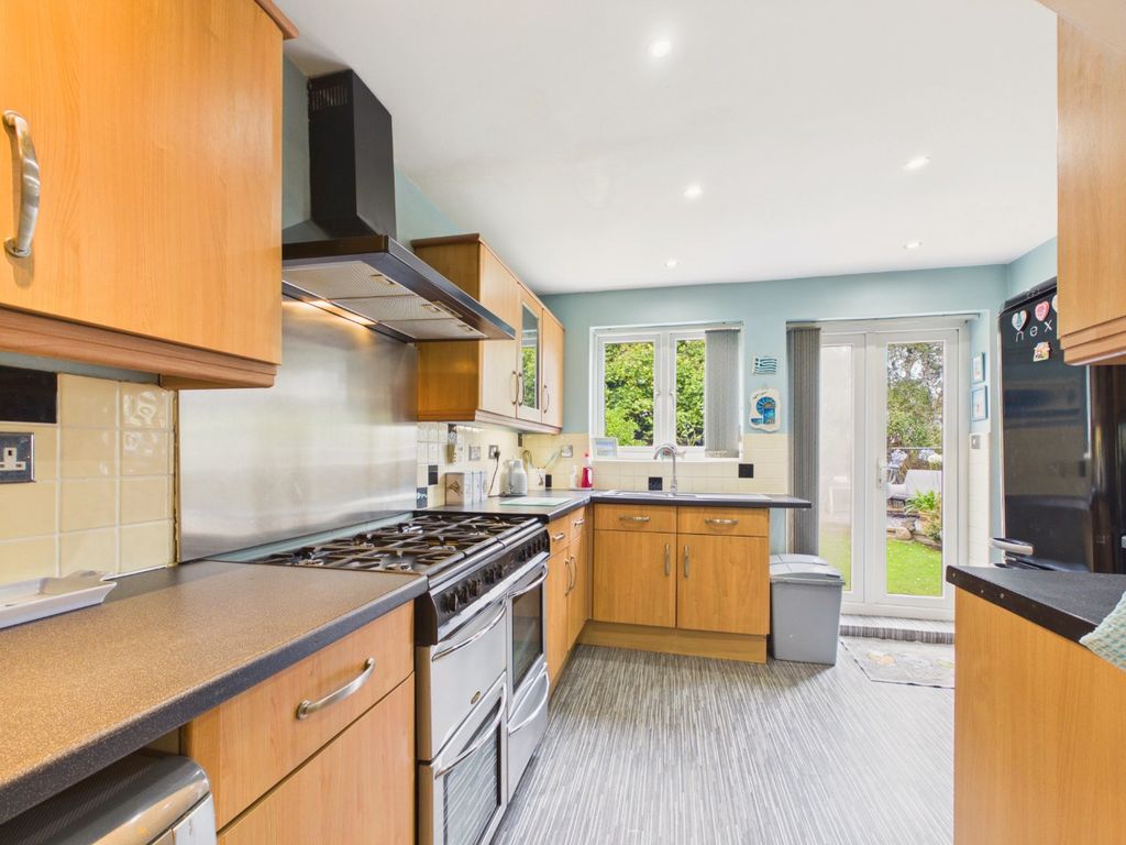 Property photo 3 of 22 5415895